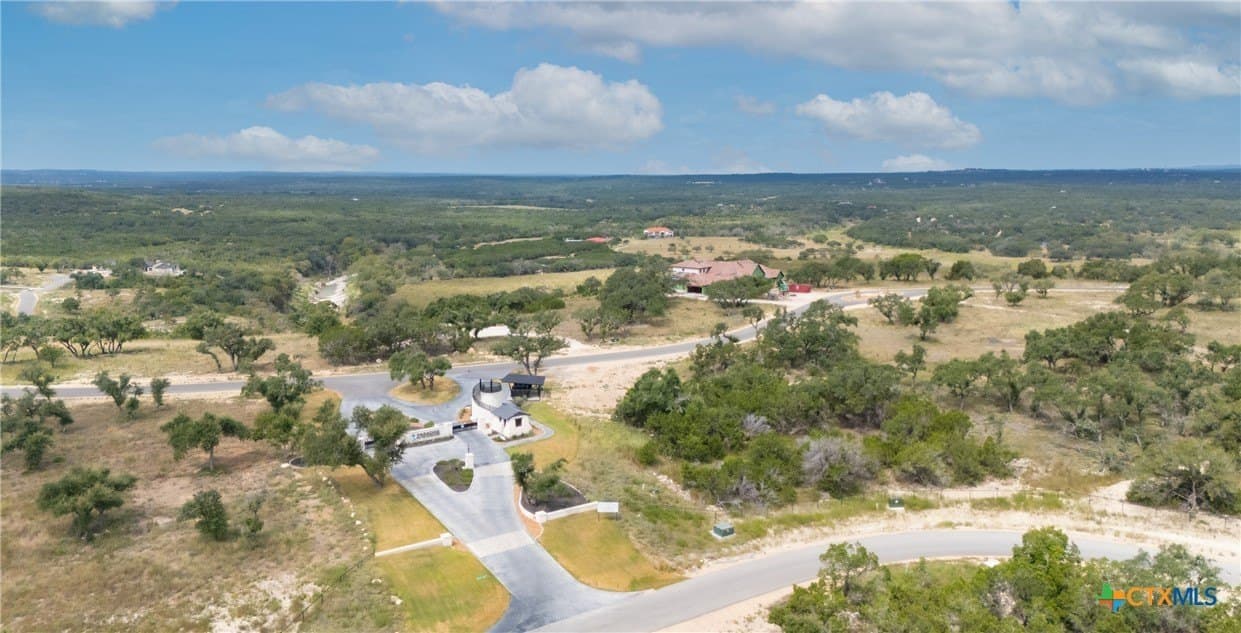 1.53 acres in Comal County - photo 9