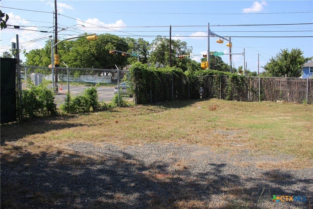 0.28 acres in Travis County - photo 3