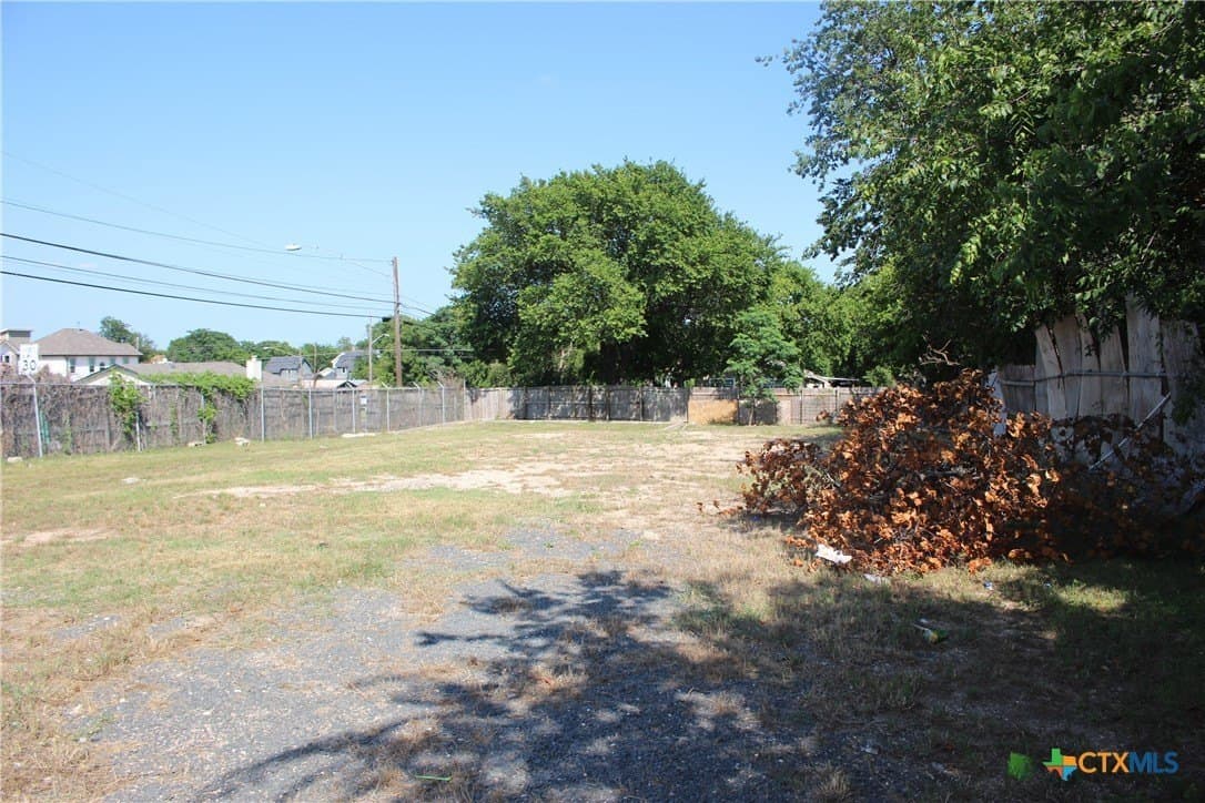 0.28 acres in Travis County - photo 2