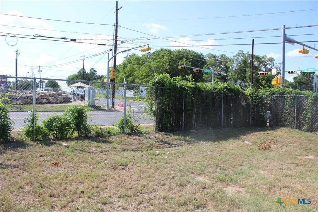 0.28 acres in Travis County - photo 4