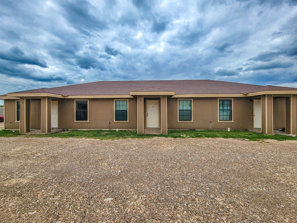 20,000 acres in Maverick County - photo 2