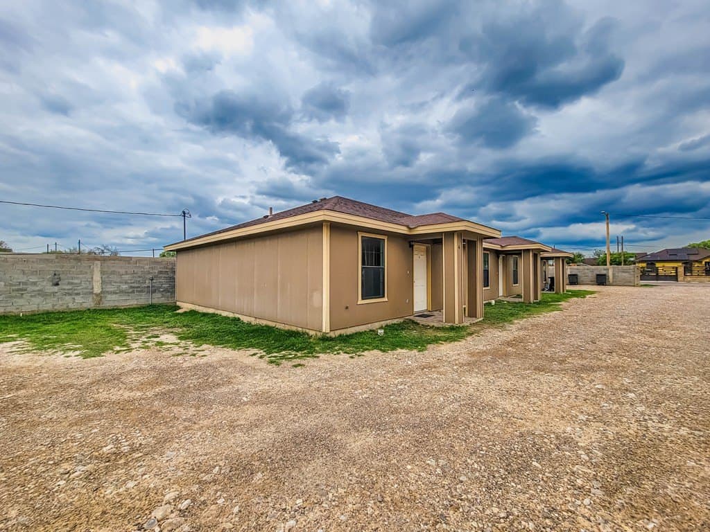 20,000 acres in Maverick County - photo 4