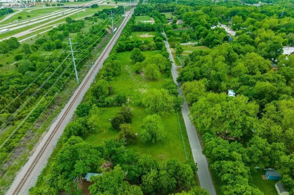 0.57 acres in Dallas County - photo 3