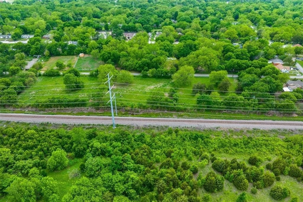 0.57 acres in Dallas County - photo 2