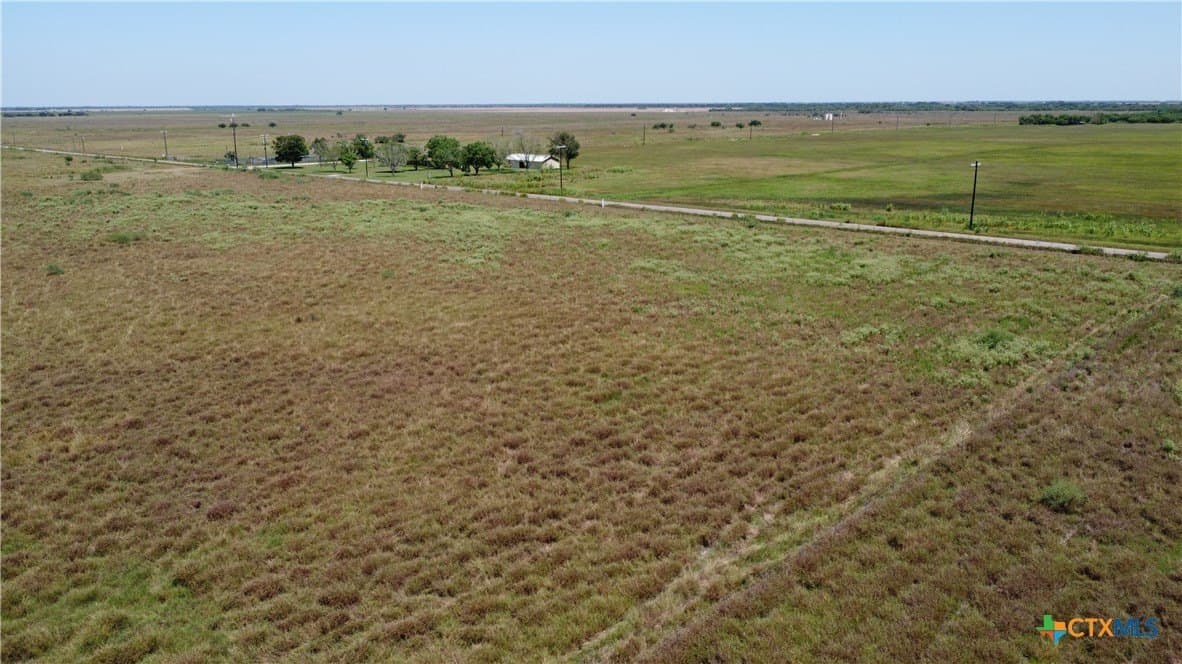 10.33 acres in Victoria County - photo 5