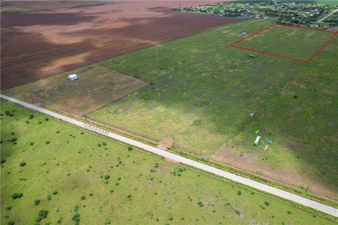 10 acres in Nueces County - photo 2