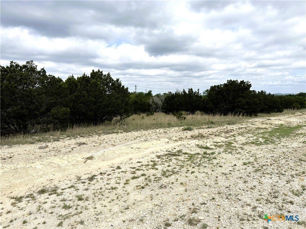 5.97 acres in Lampasas County - photo 2