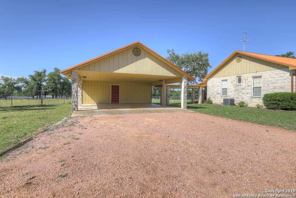 0 acres in Gillespie County - photo 6