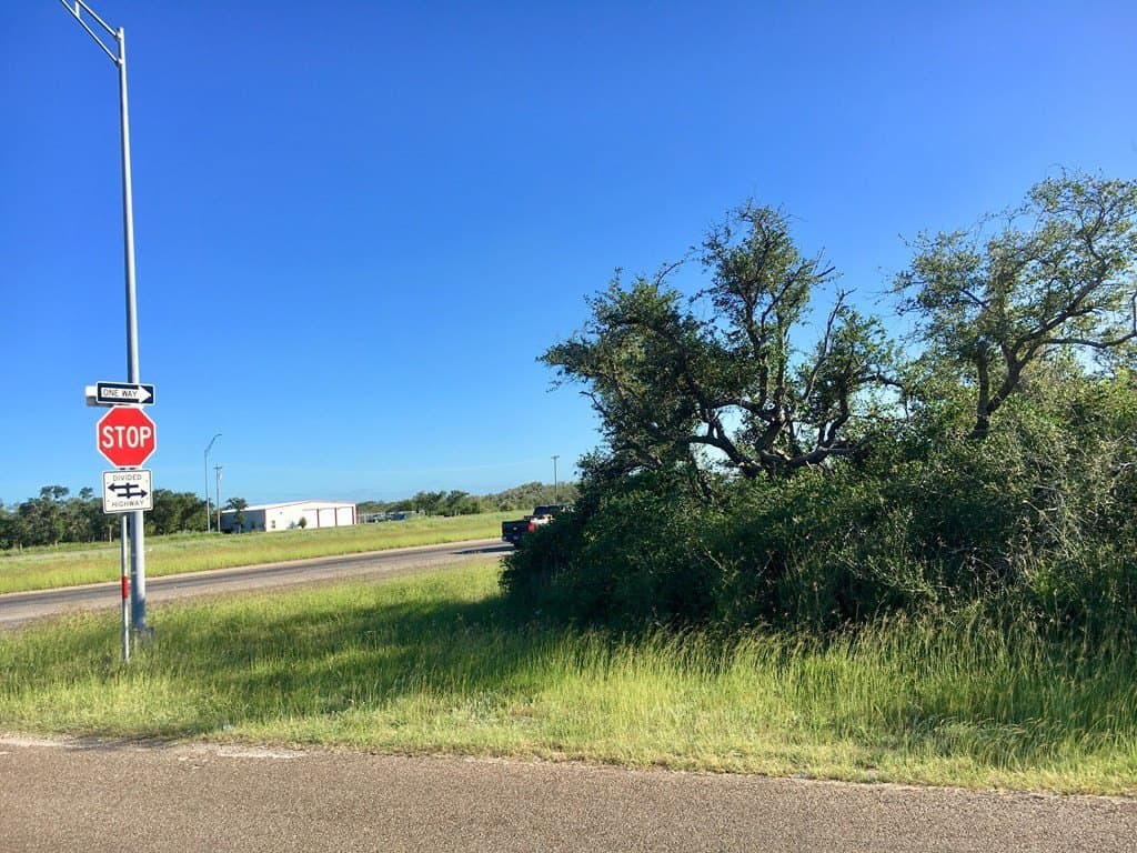 3.95 acres in Aransas County - photo 3