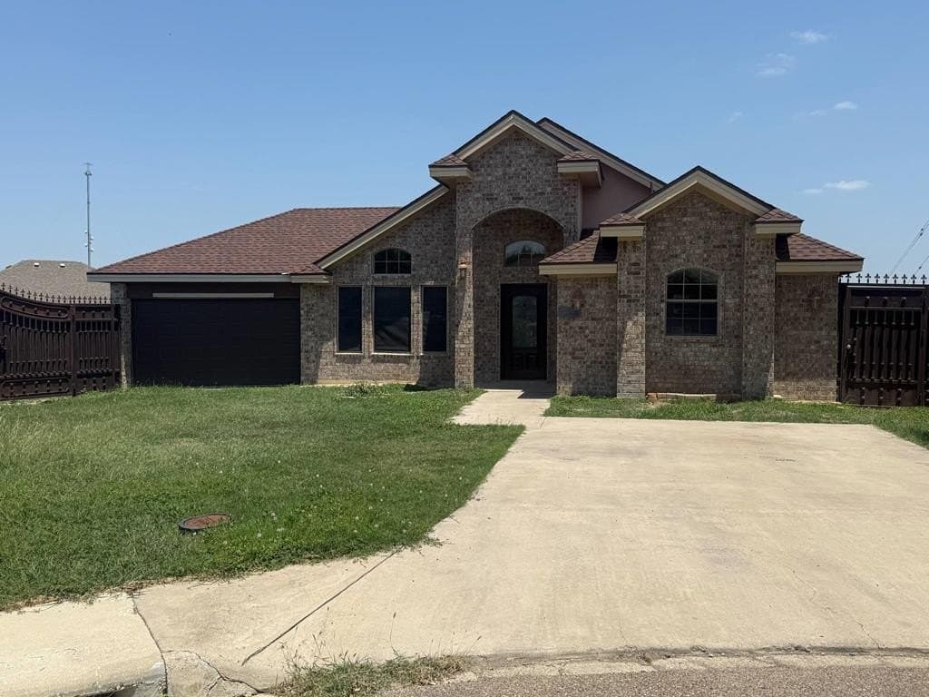 2698 Crown Way Dr