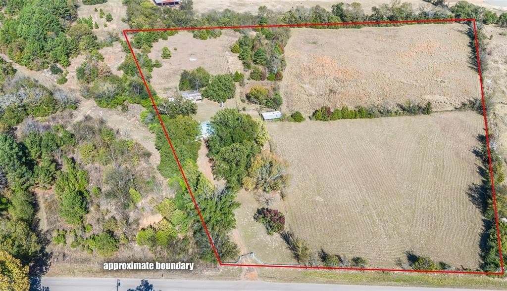 16.62 acres in Smith County - photo 9