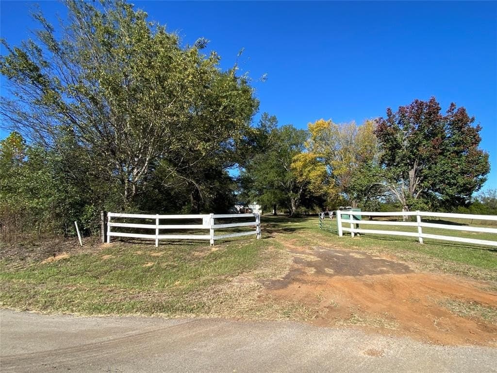 16.62 acres in Smith County - photo 32