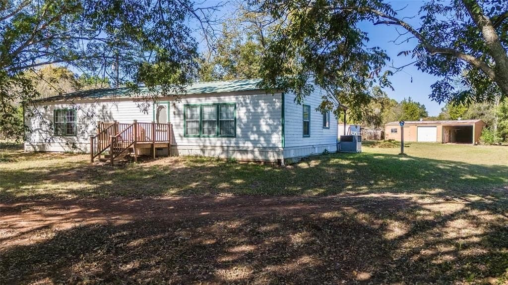 16.62 acres in Smith County - photo 4