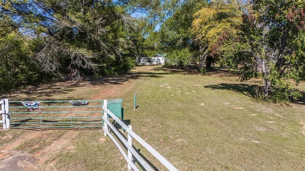 16.62 acres in Smith County - photo 3