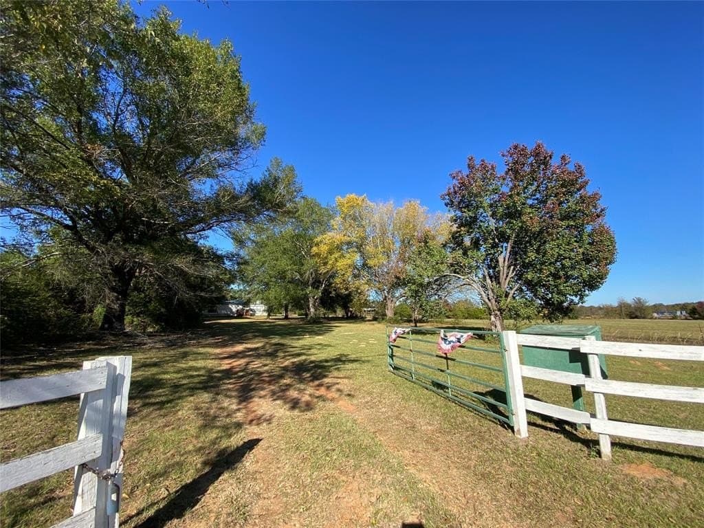 16.62 acres in Smith County - photo 33