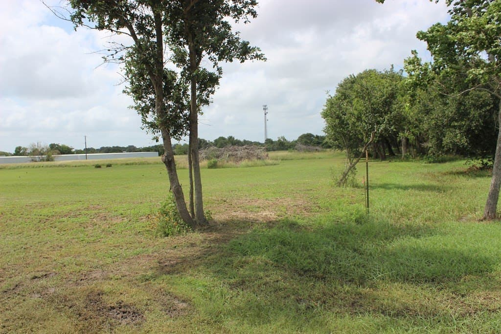 1 acres in Texas County - photo 4
