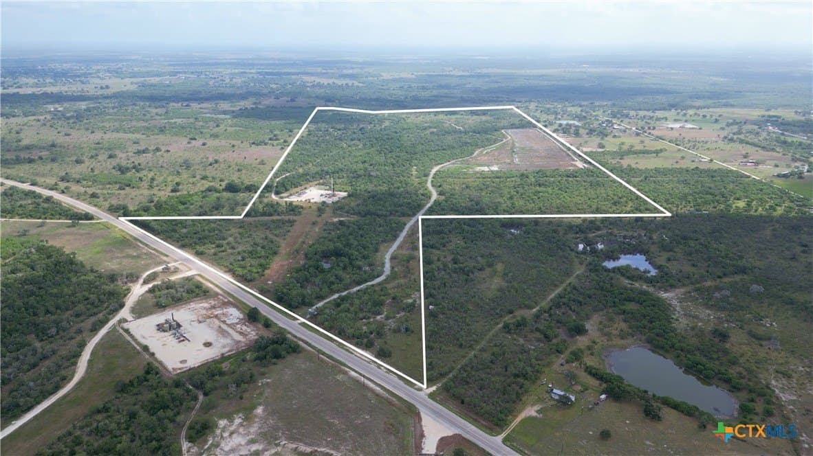 337.34 acres in Gonzales County - photo 24