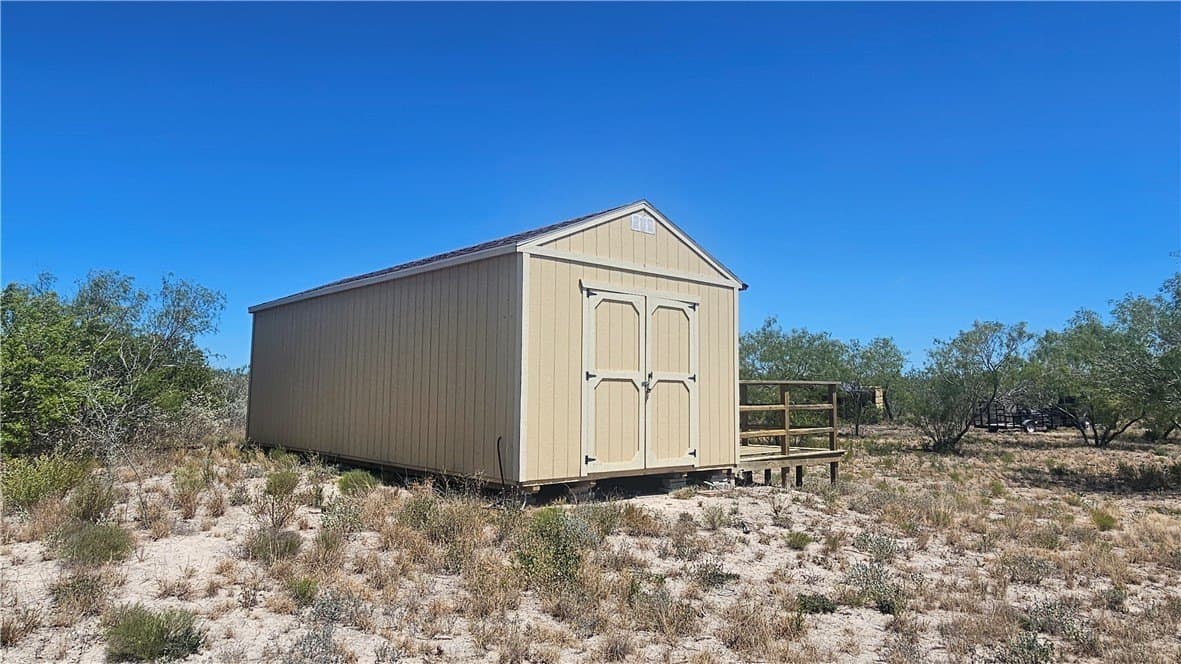 30.01 acres in Duval County - photo 9