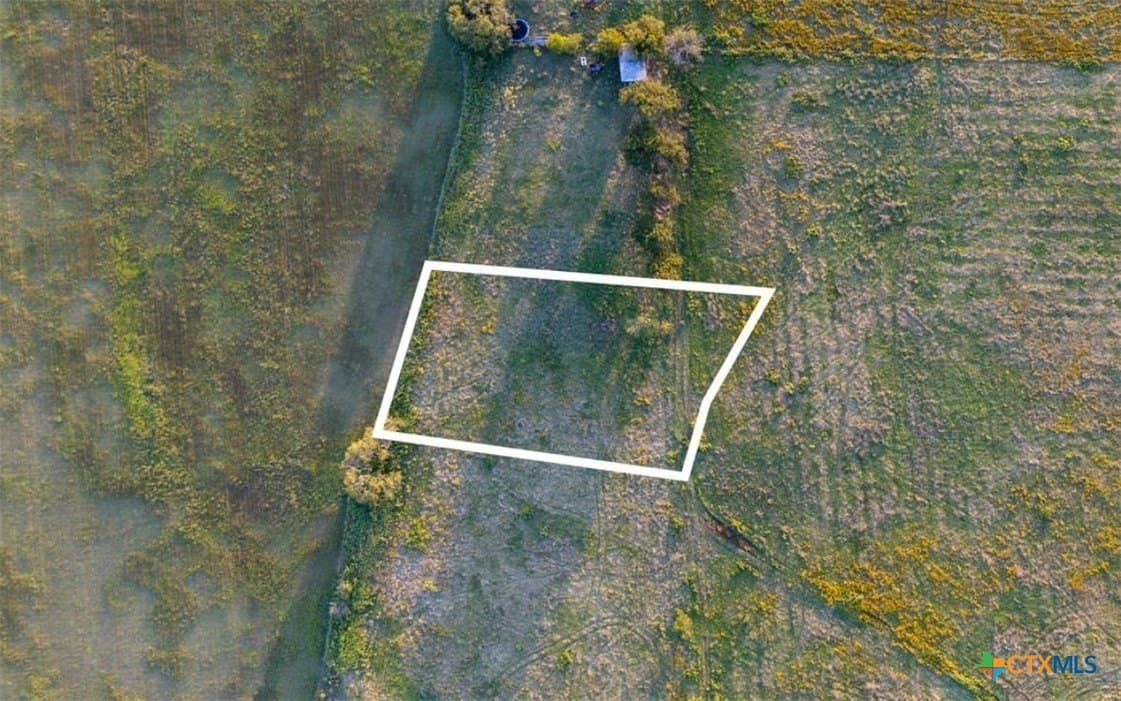 1 acres in McLennan County - photo 2