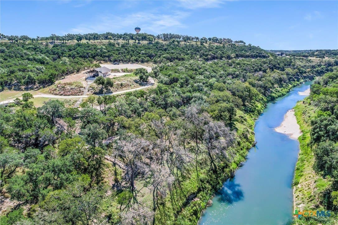 1.72 acres in Comal County - photo 5