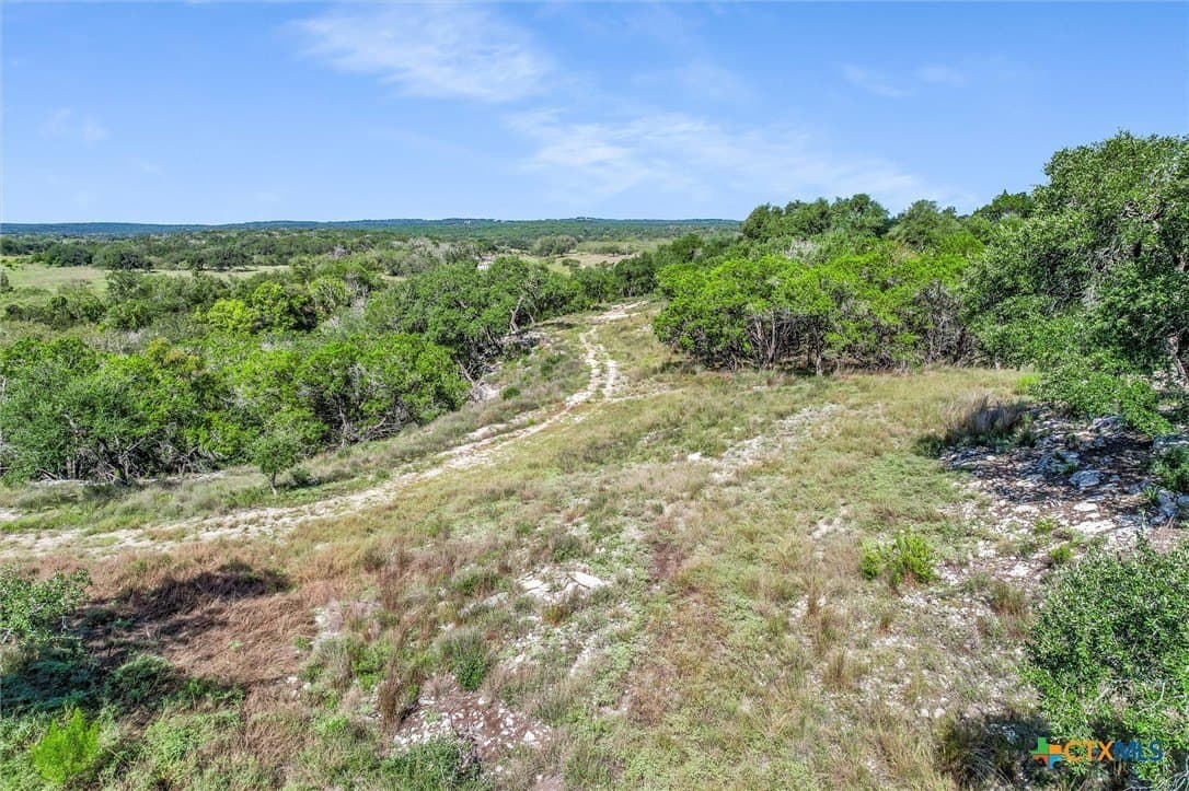 1.72 acres in Comal County - photo 4