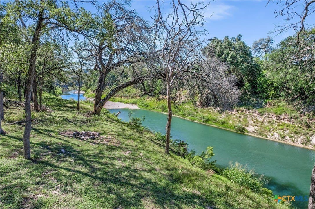 1.72 acres in Comal County - photo 8