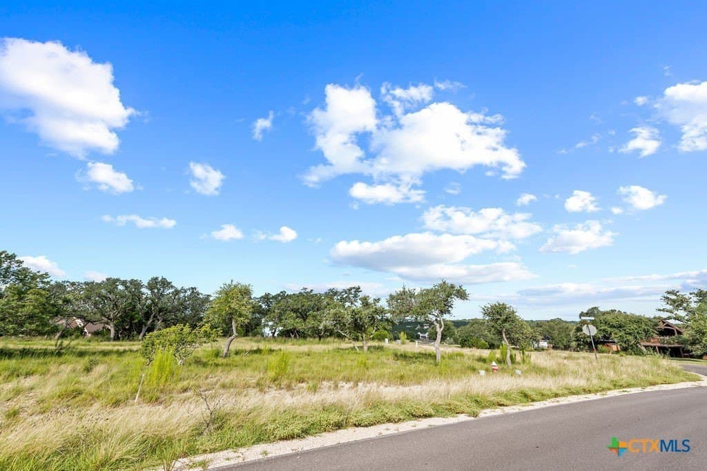 1.02 acres in Comal County - photo 4