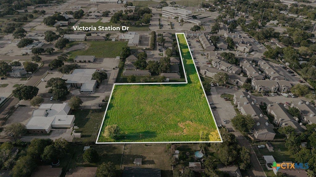 2.58 acres in Victoria County - photo 2