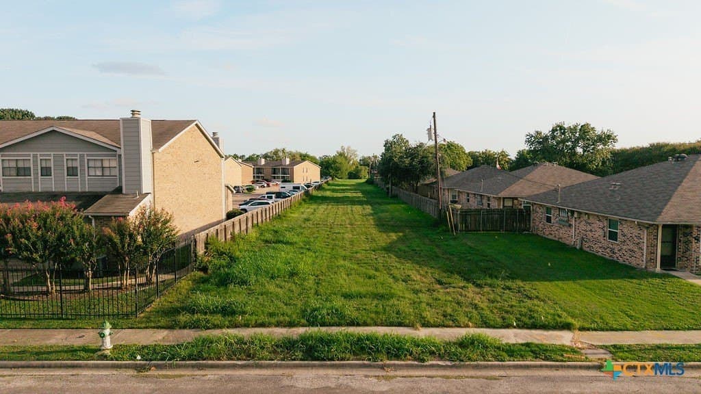 2.58 acres in Victoria County - photo 16