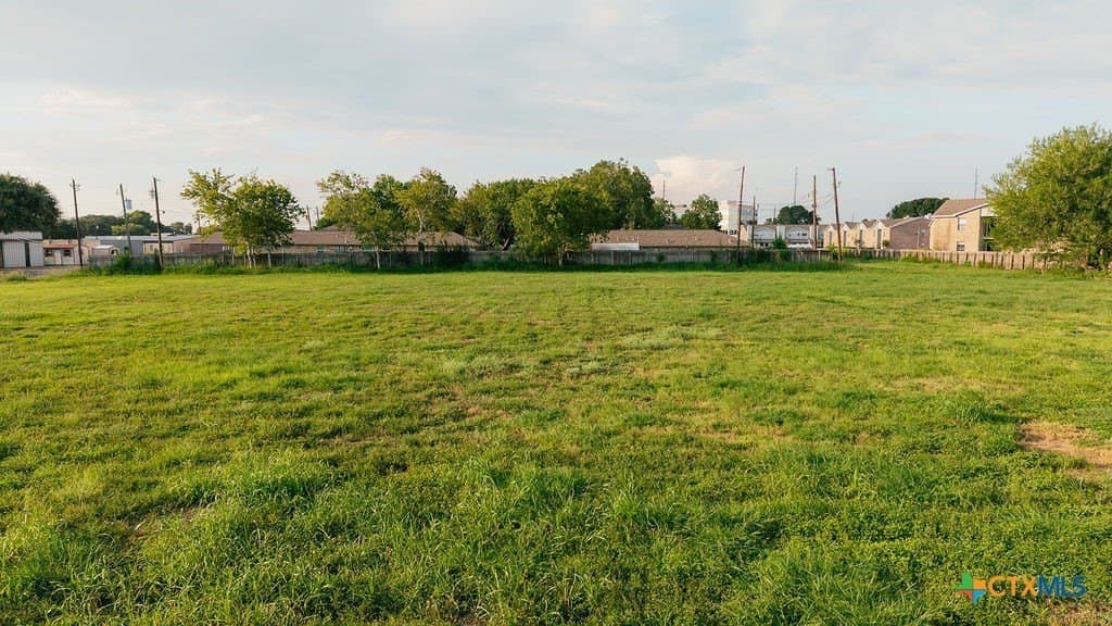 2.58 acres in Victoria County - photo 10