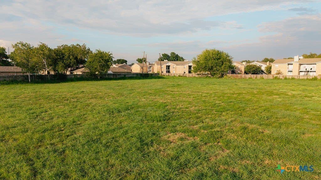 2.58 acres in Victoria County - photo 9