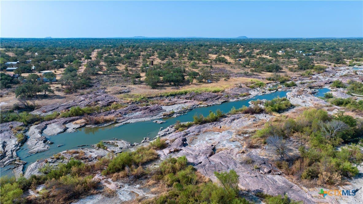 4 acres in Llano County - photo 7