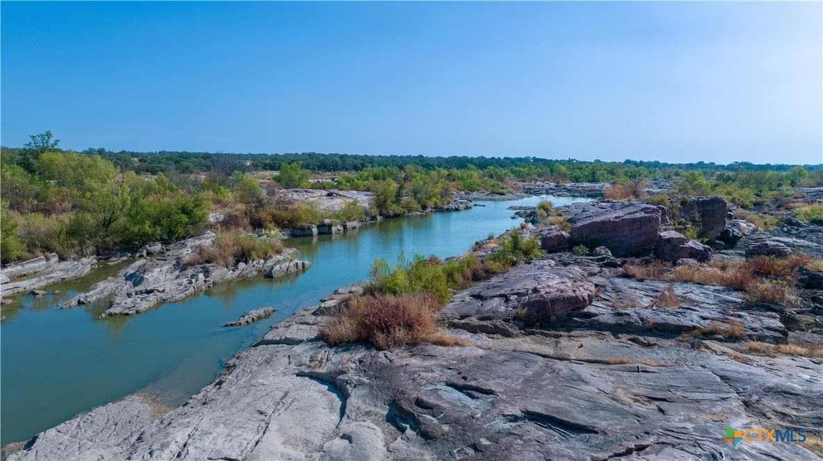 4 acres in Llano County - photo 5