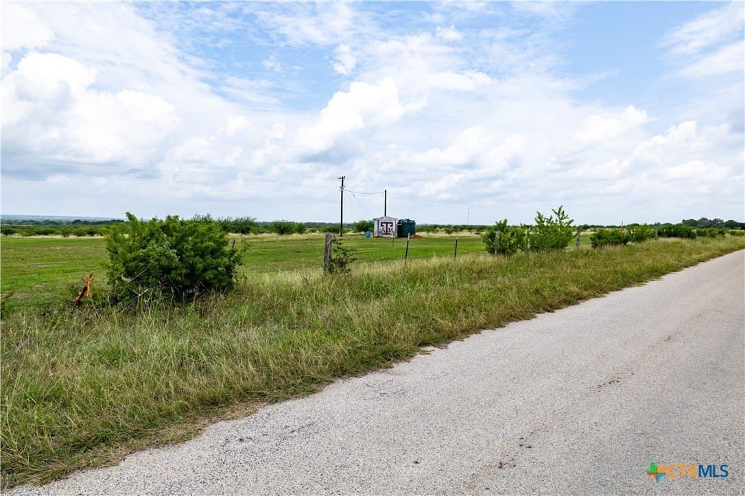 10.01 acres in DeWitt County - photo 16