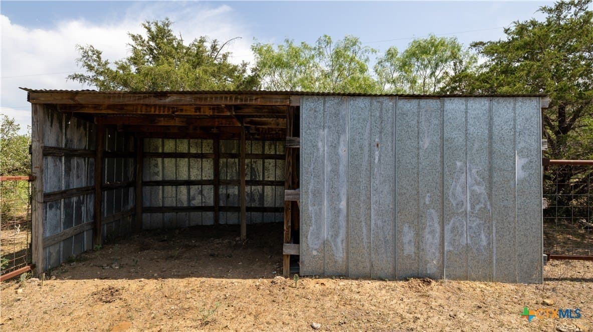 20 acres in Caldwell County - photo 27