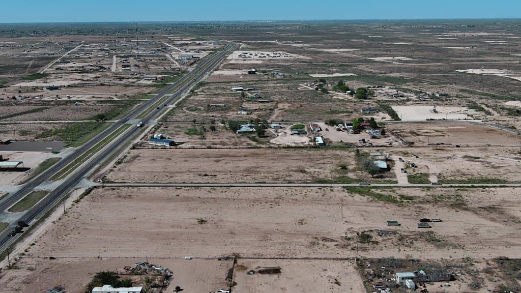 1.13 acres in Crane County - photo 4