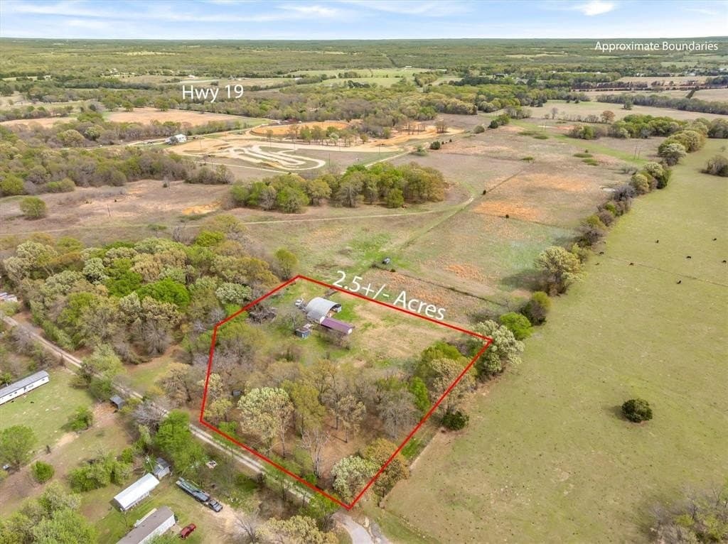 2.56 acres in Van Zandt County - photo 3
