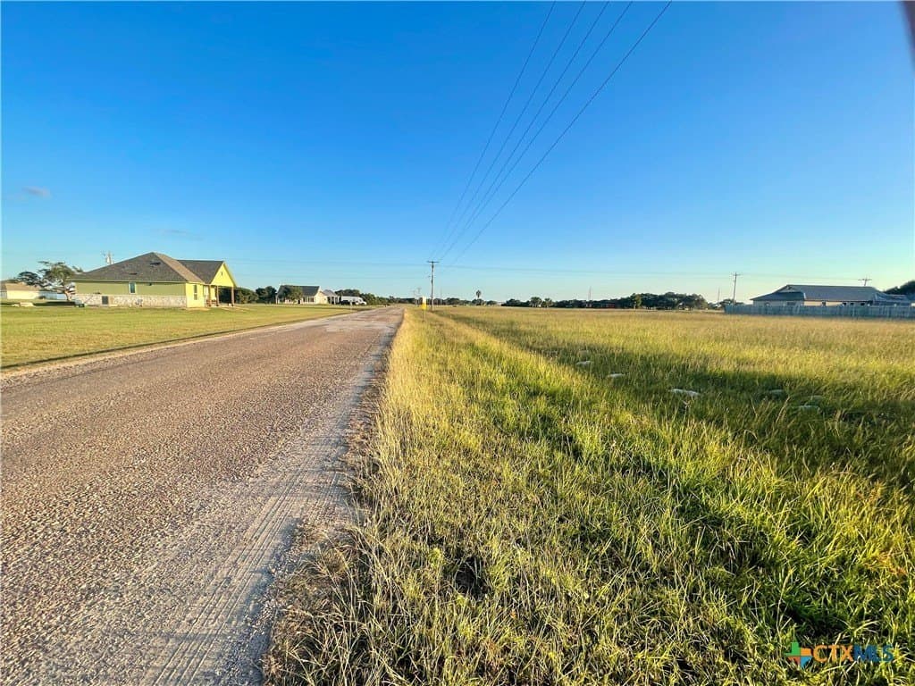 1 acres in Calhoun County - photo 2