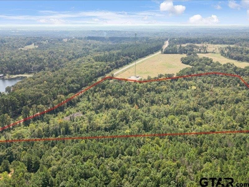 32 acres in Smith County - photo 3