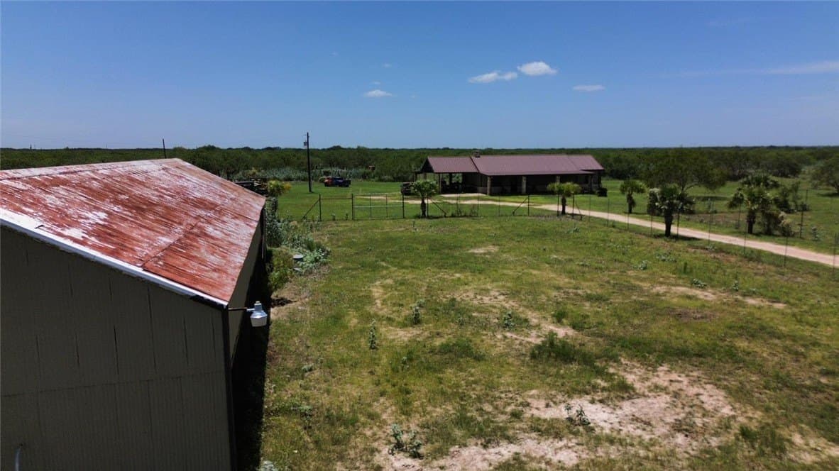 272.38 acres in Brooks County - photo 7