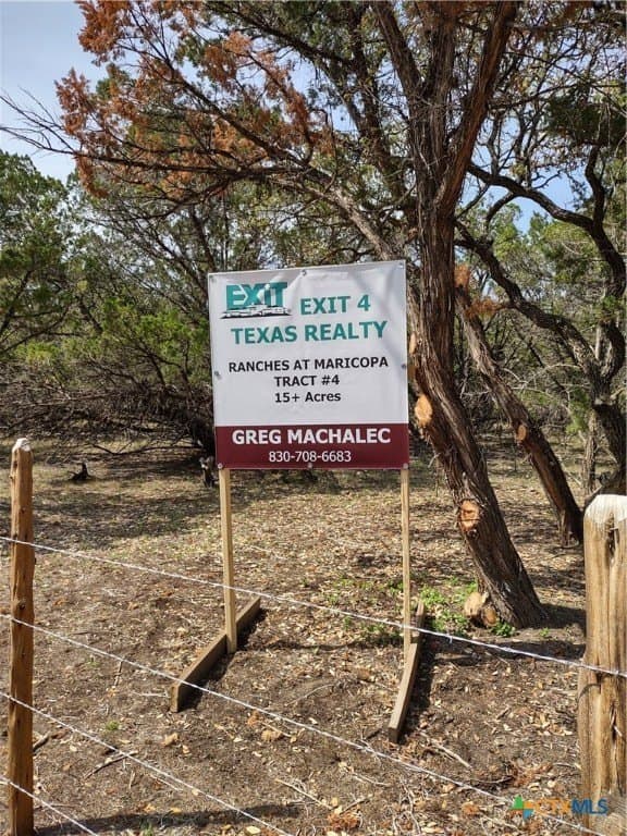 15.74 acres in Comal County - photo 2