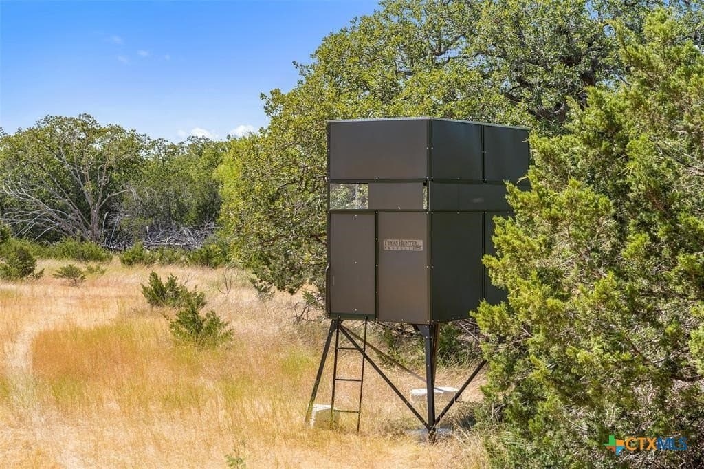 18.15 acres in Gillespie County - photo 17