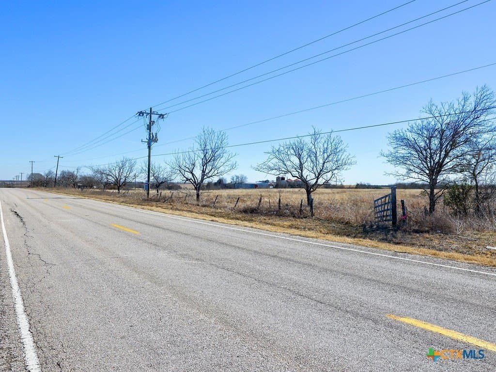 28.4 acres in Bell County - photo 2