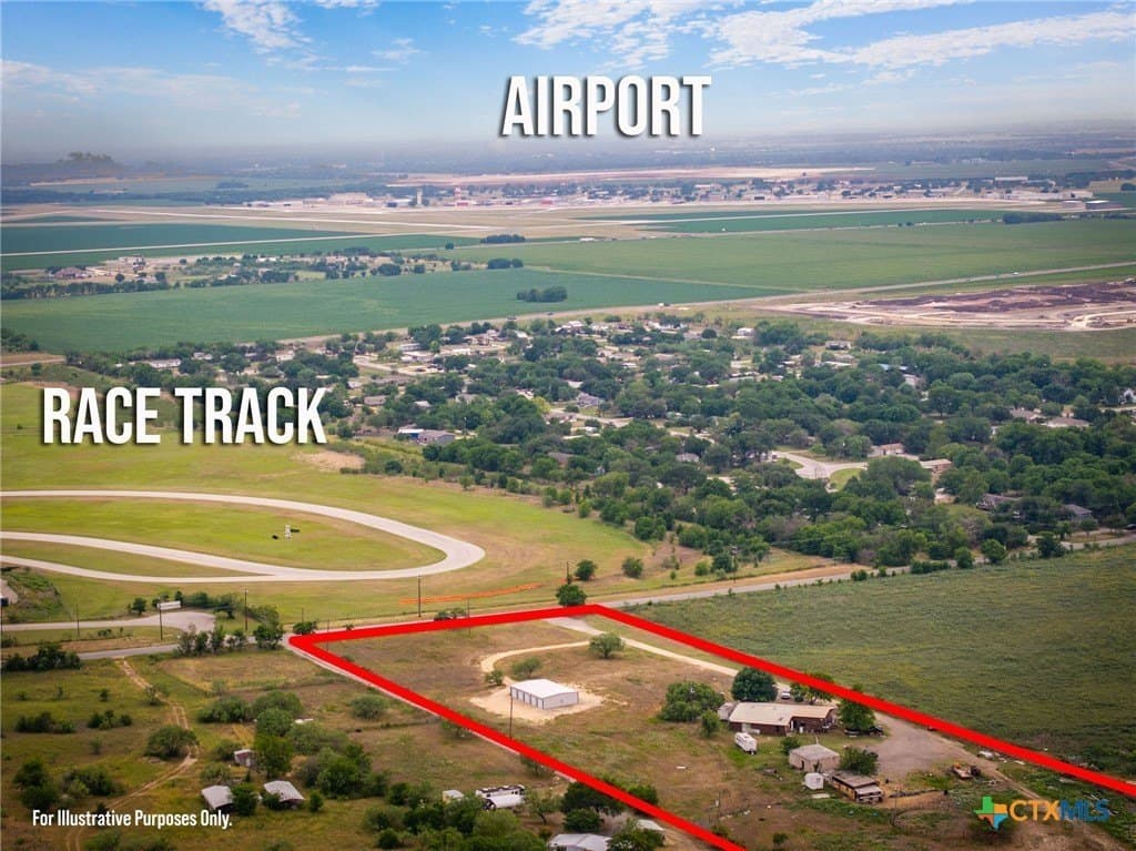 10 acres in Hays County - photo 4