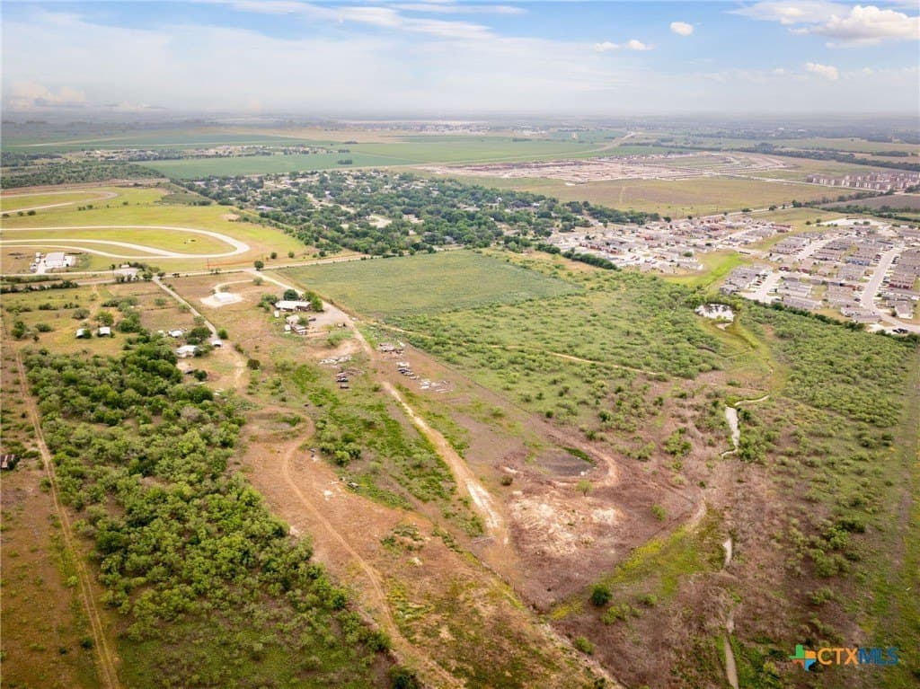 10 acres in Hays County - photo 17