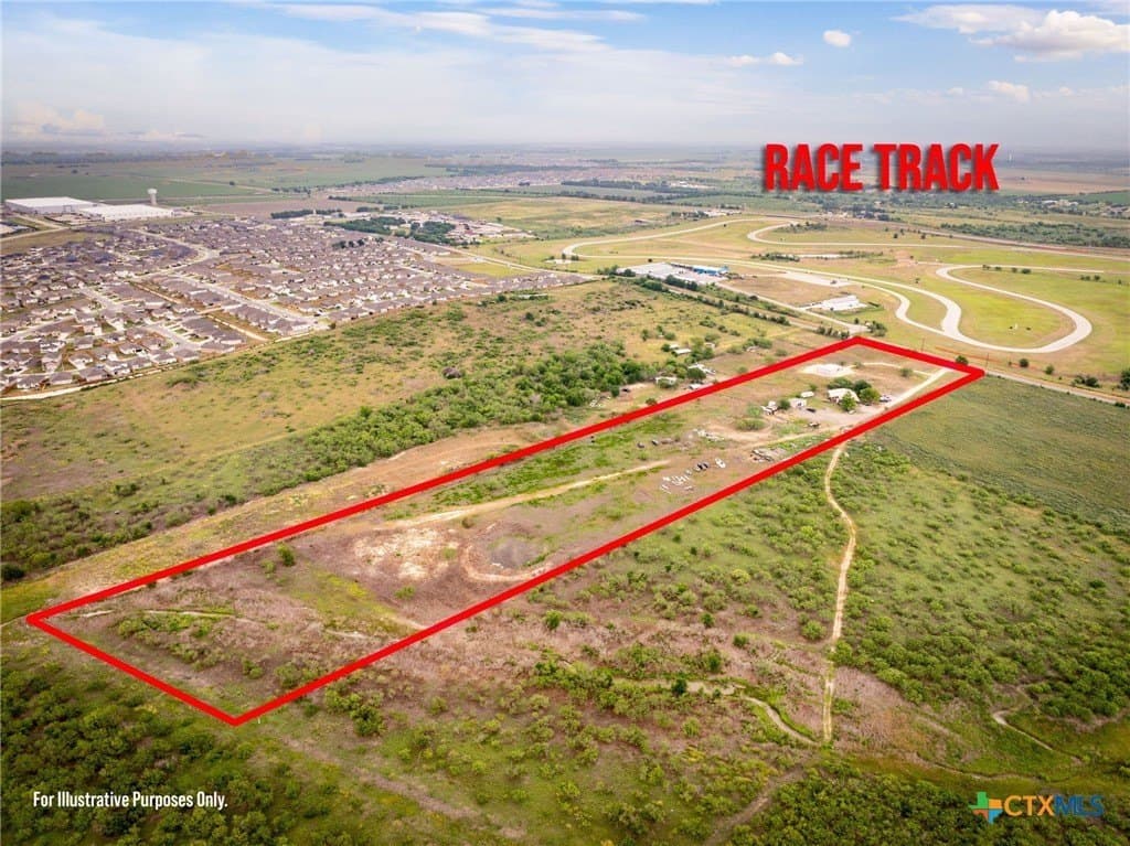 10 acres in Hays County - photo 2