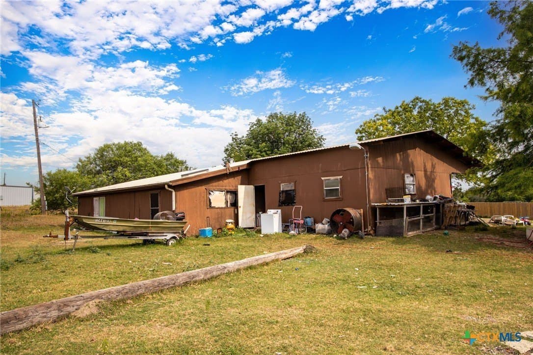 10 acres in Hays County - photo 12