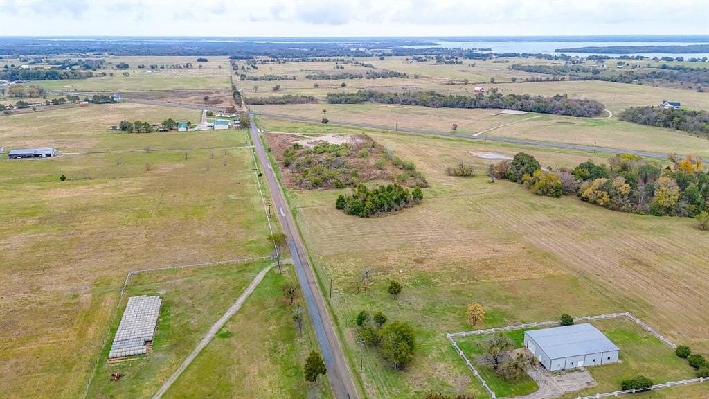 2.03 acres in Navarro County - photo 15