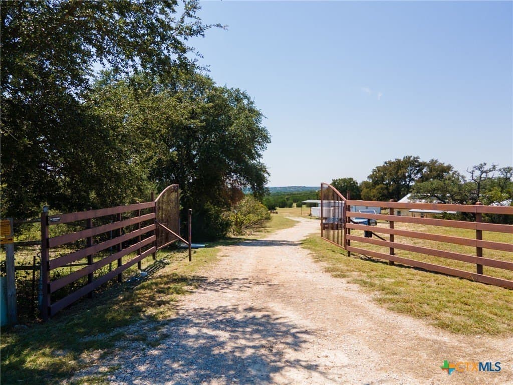 10 acres in Bell County - photo 3