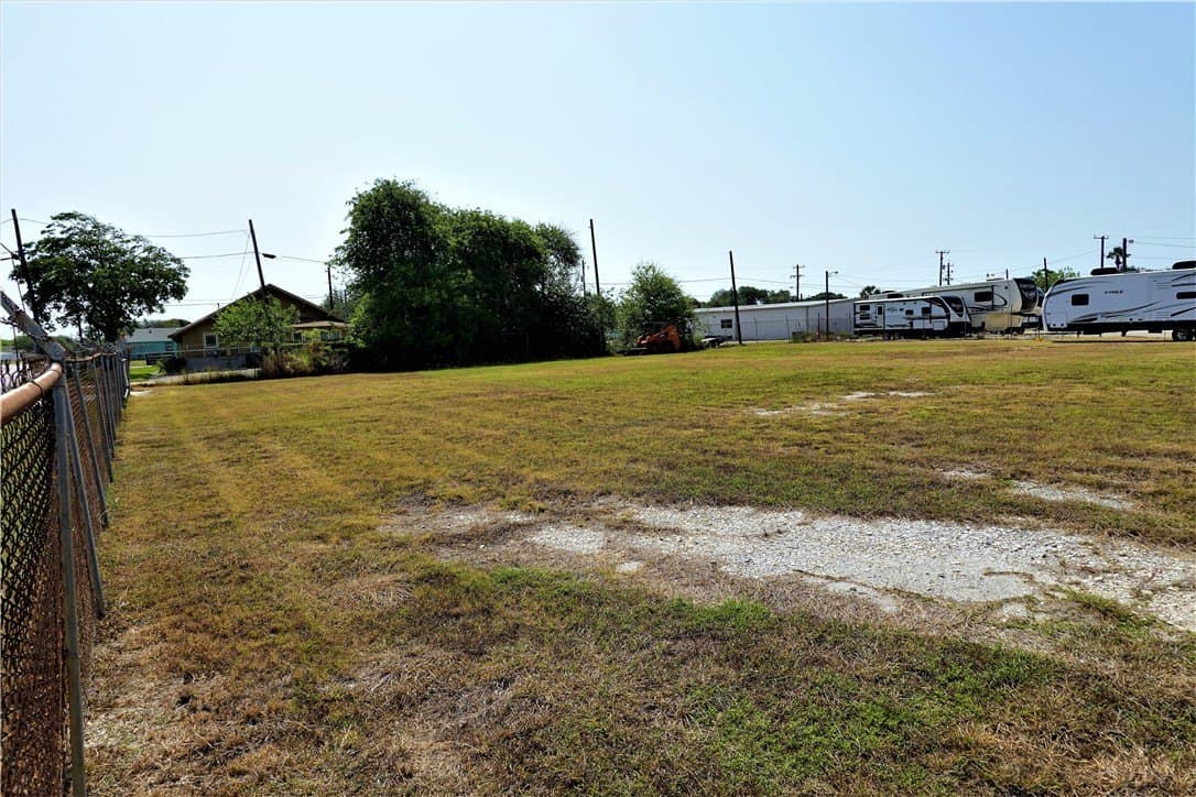 0.49 acres in San Patricio County - photo 9